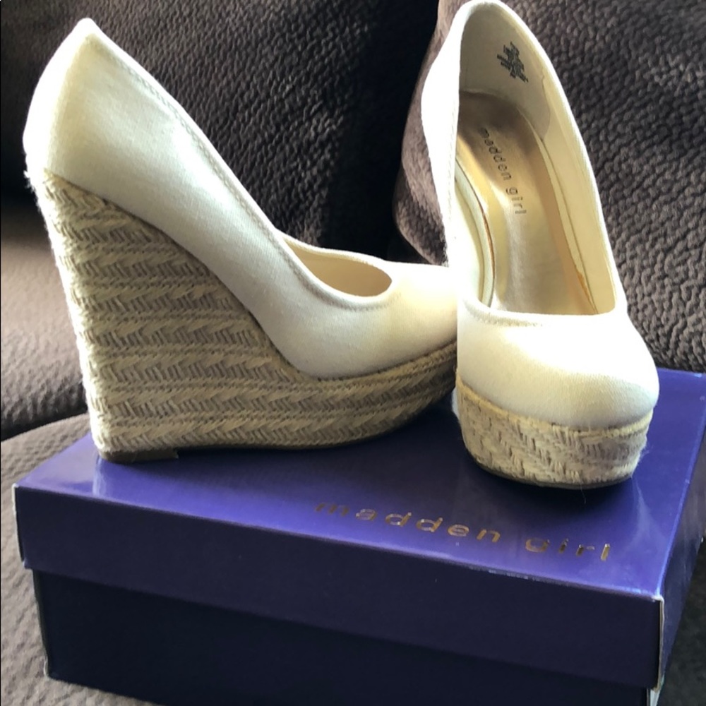 Never worn Madden Girl cream wedges